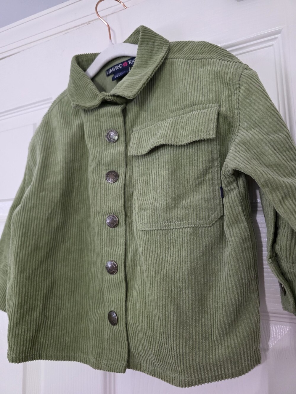 Limited Too sage green corduroy  jacket Shacket chest pocket button closures 3T